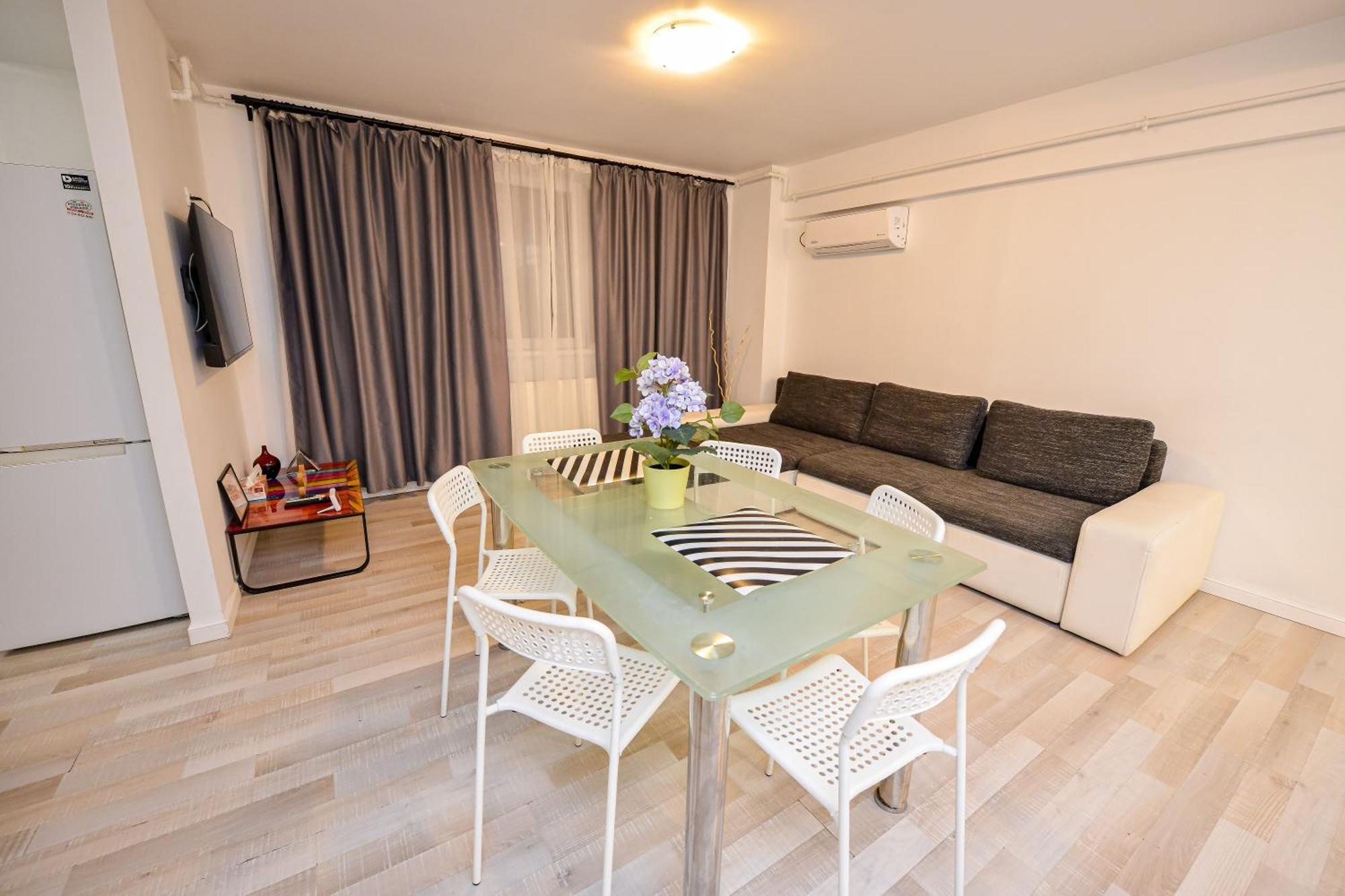 Pierre Cardin Deluxe Apartment With Terrace By Magniflex ブカレスト エクステリア 写真
