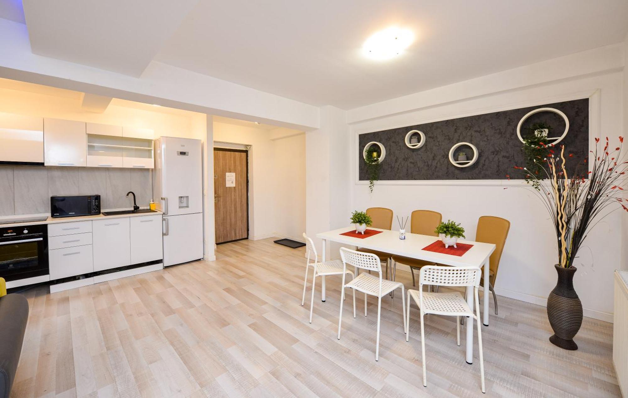 Pierre Cardin Deluxe Apartment With Terrace By Magniflex ブカレスト エクステリア 写真