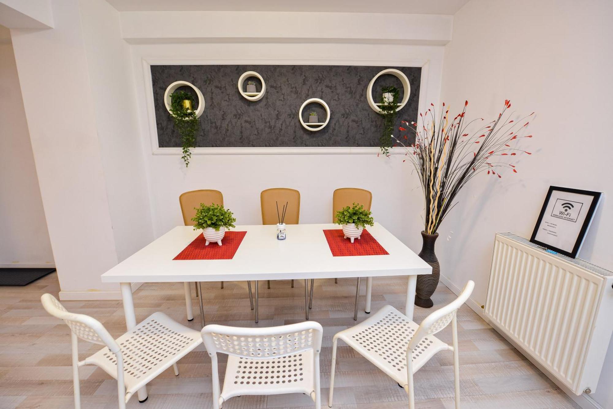 Pierre Cardin Deluxe Apartment With Terrace By Magniflex ブカレスト エクステリア 写真